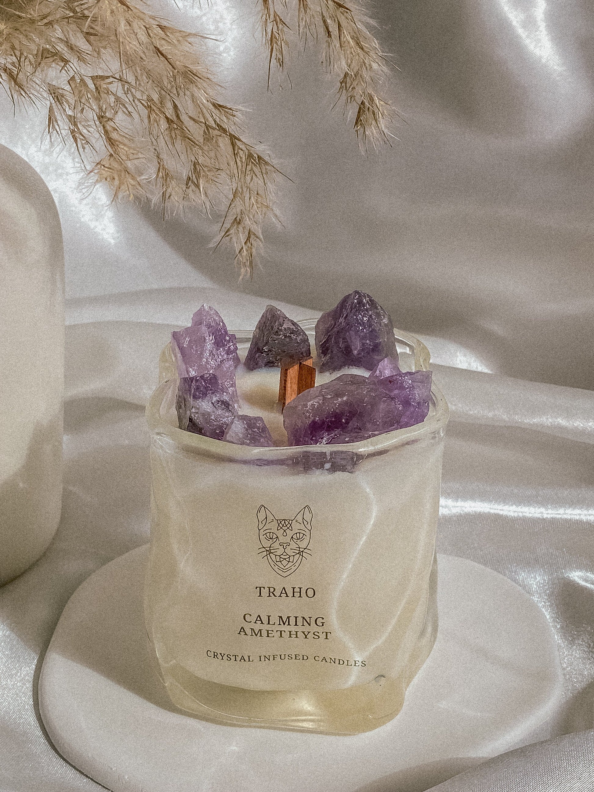 Traho Calming Amethyst Crystal Infused Soy Wax Natural 7 OZ. Handmade Ritual CANDLE With Wooden Wick & Glitters, Natural Aromatherapy Candle