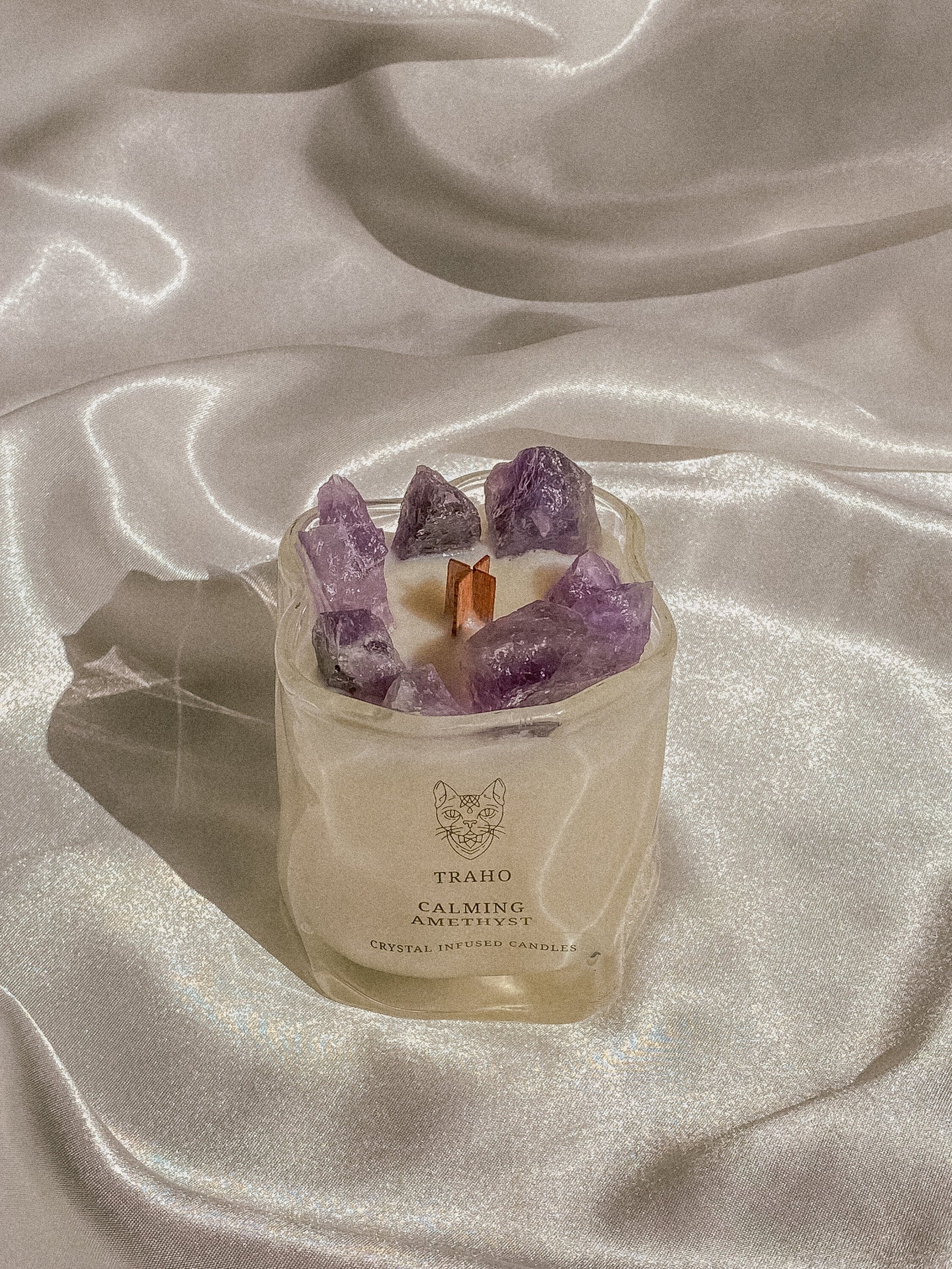 Traho Calming Amethyst Crystal Infused Soy Wax Natural 7 OZ. Handmade Ritual CANDLE With Wooden Wick & Glitters, Natural Aromatherapy Candle