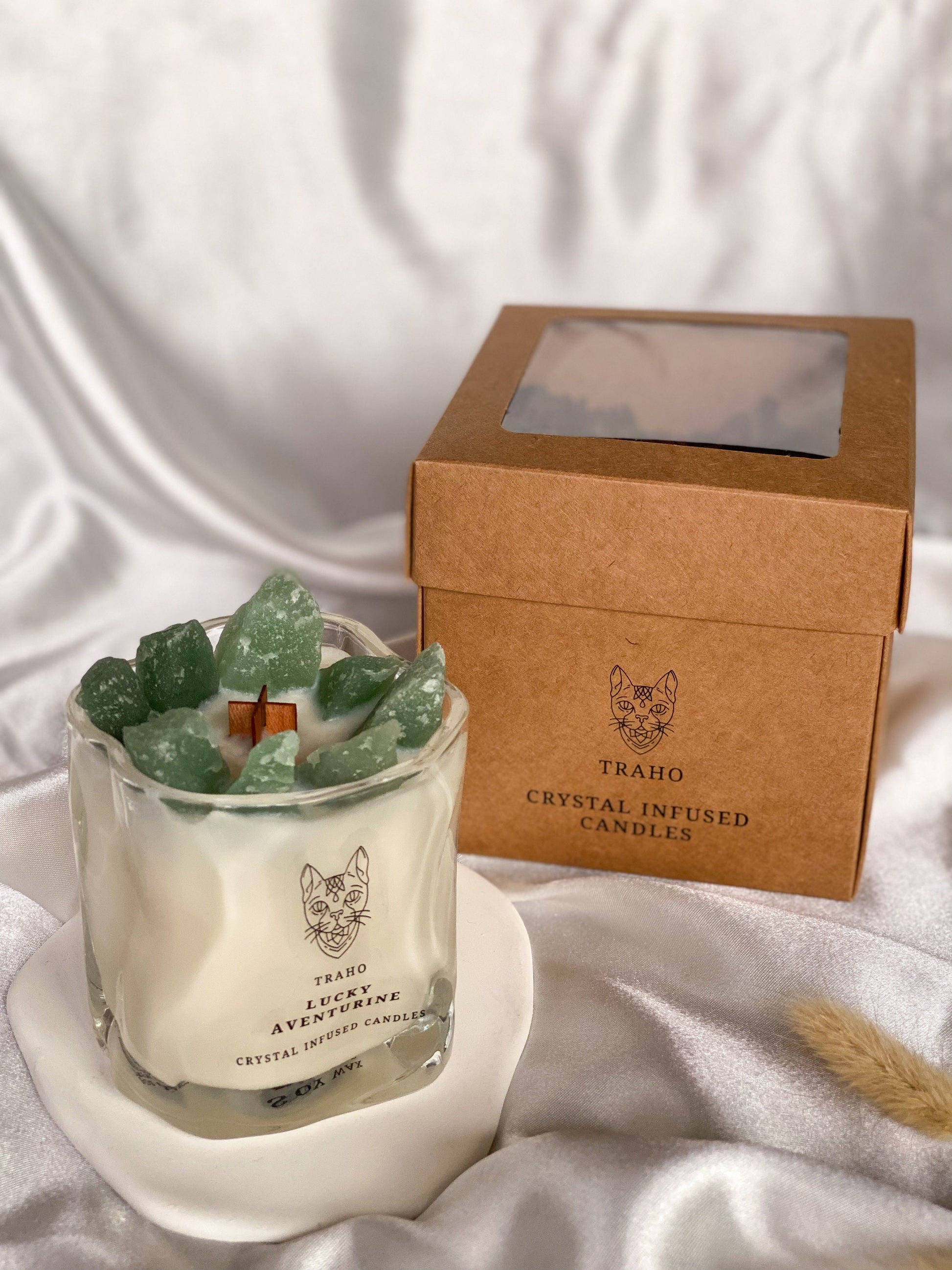 Traho Lucky Aventurine Crystal Infused Soy Wax Natural 7 OZ. Handmade Ritual CANDLE With Wooden Wick & Glitters, Natural Aromatherapy Candle