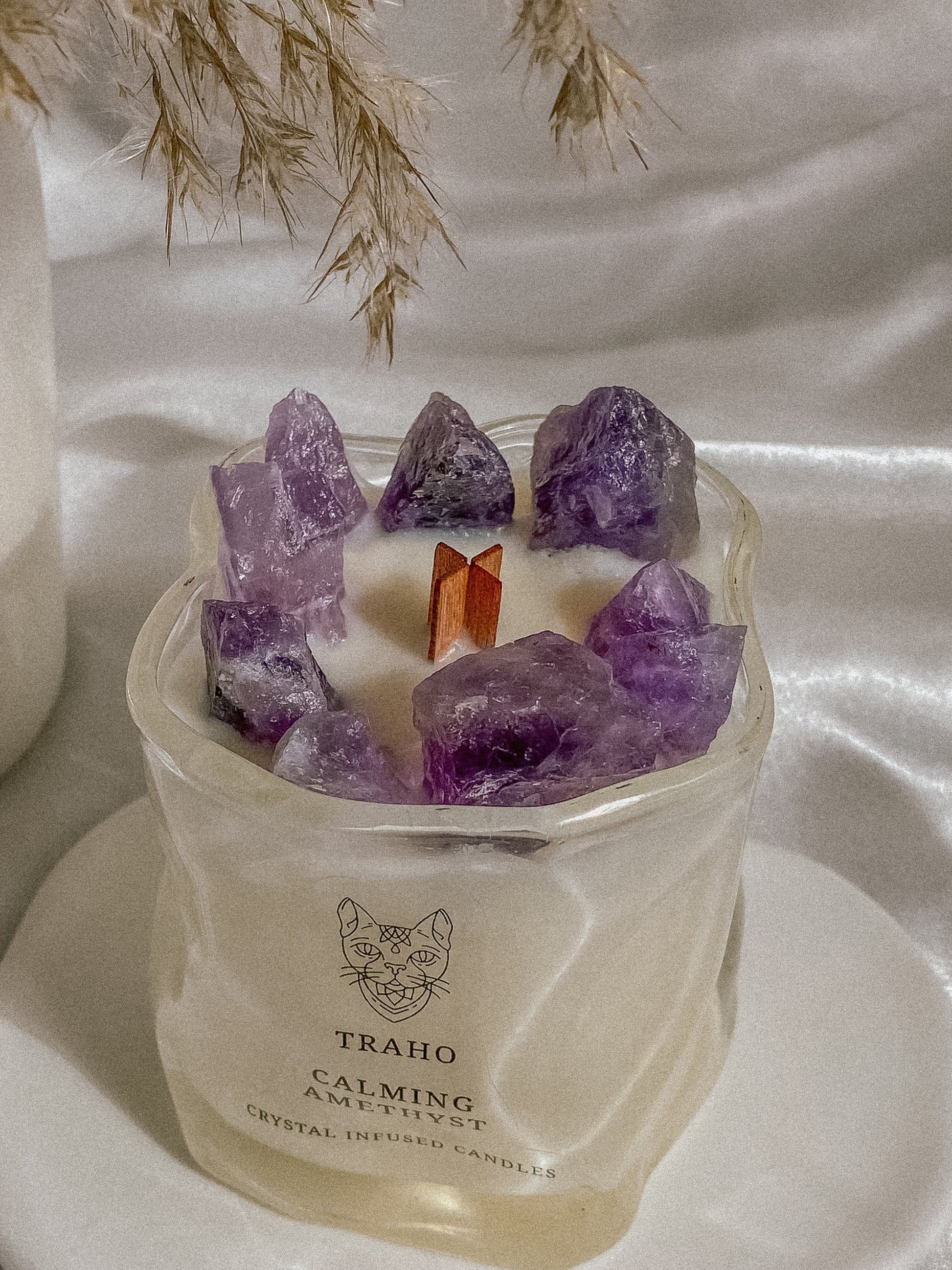 Traho Calming Amethyst Crystal Infused Soy Wax Natural 7 OZ. Handmade Ritual CANDLE With Wooden Wick & Glitters, Natural Aromatherapy Candle