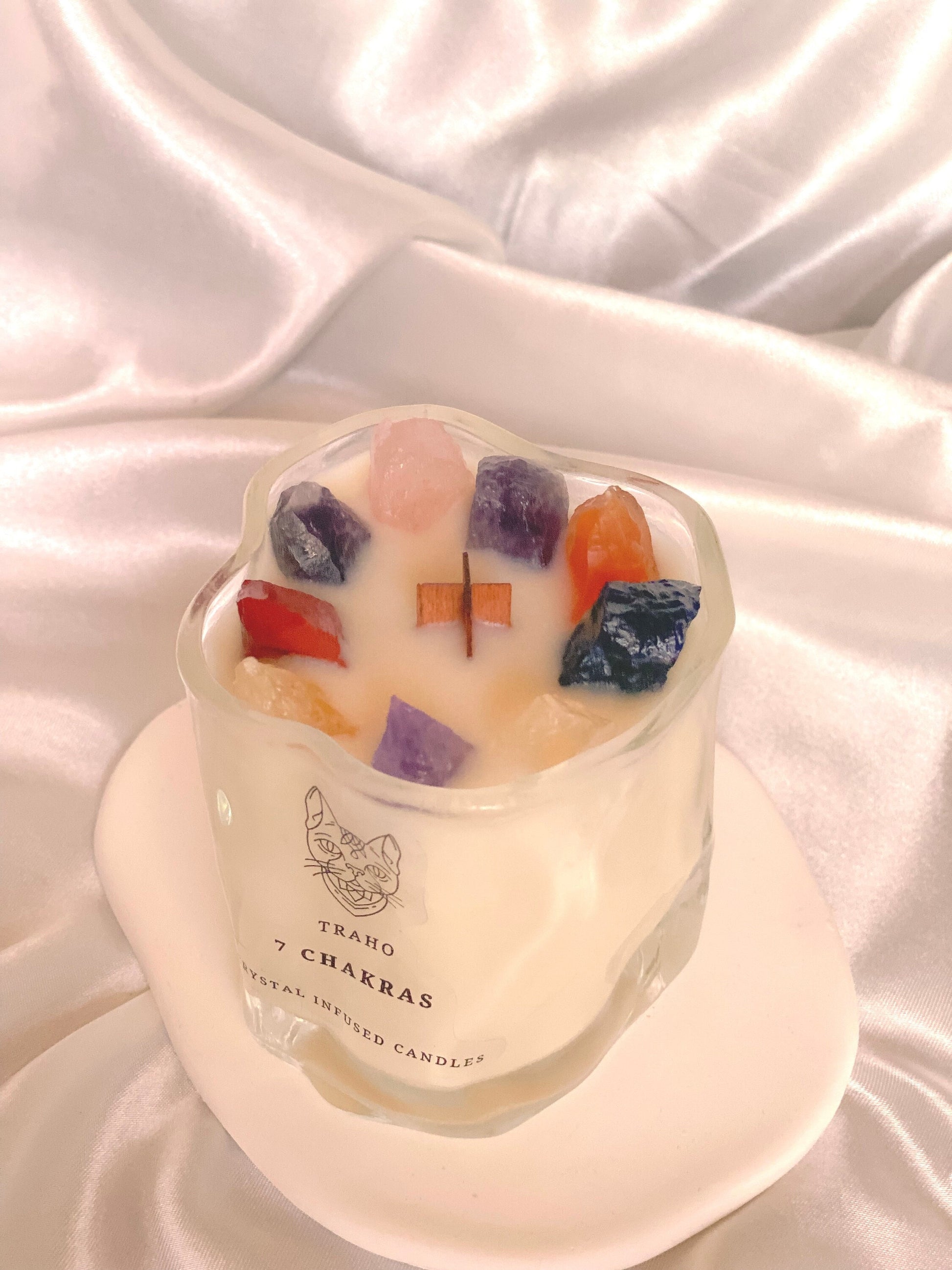 Traho 7 Chakras Genuine Crystals Infused Soy Wax Natural 7 OZ. Handmade Ritual CANDLE With Wooden Wick & Glitters Aromatherapy Candle, Oils