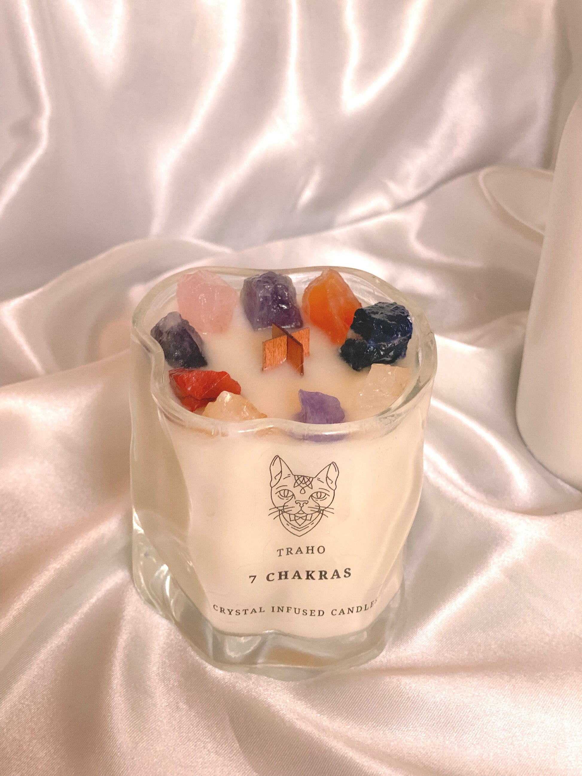 Traho 7 Chakras Genuine Crystals Infused Soy Wax Natural 7 OZ. Handmade Ritual CANDLE With Wooden Wick & Glitters Aromatherapy Candle, Oils