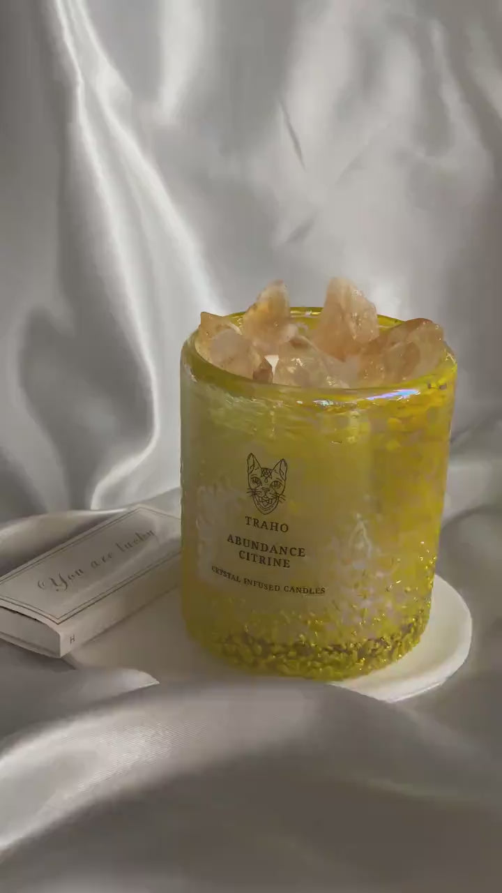 Traho Abundance Citrine Crystal Infused Soy Wax Natural 8 OZ Handmade CANDLE With Wooden Wick & Glitters, Natural Candle Aromatherapy Candle